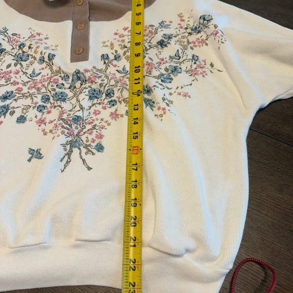 Teddi White‎ and Brown Collar Sweater - Picture 6 of 7